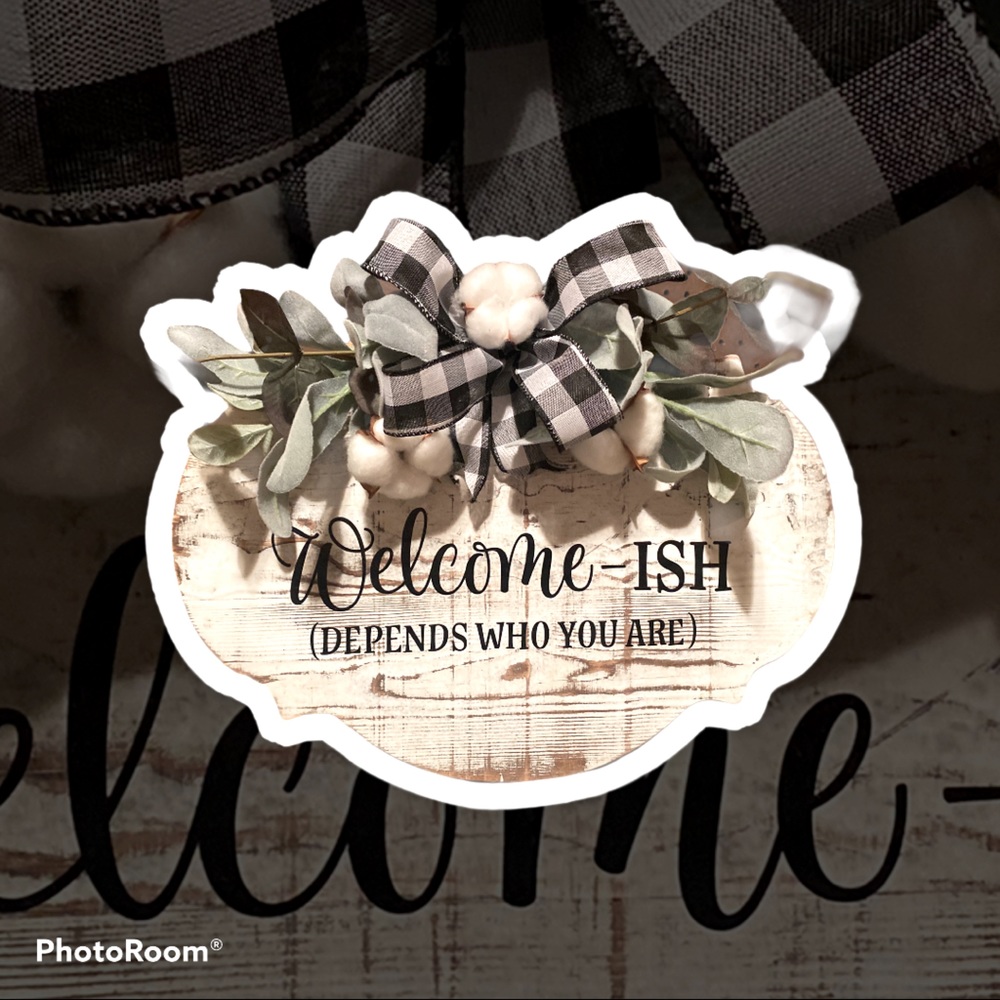 Country decor signs made to order.